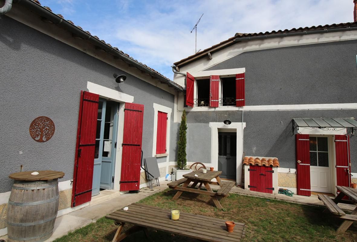 PARCOUL Maison de village avec dépendances - Parcoul  (Dordogne) 5 pièce(s) 180 m2 1